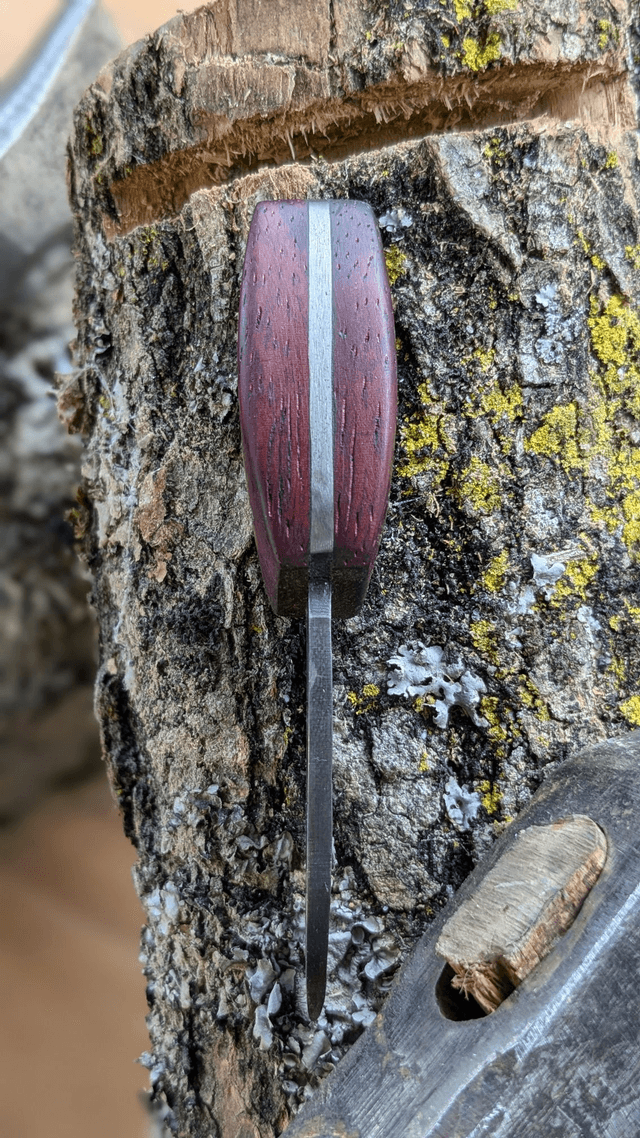 Couteau ouvre lettre ou colis