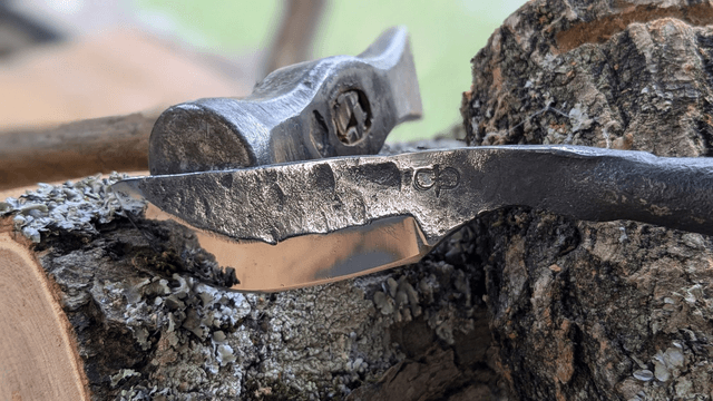 Couteau brut de forge