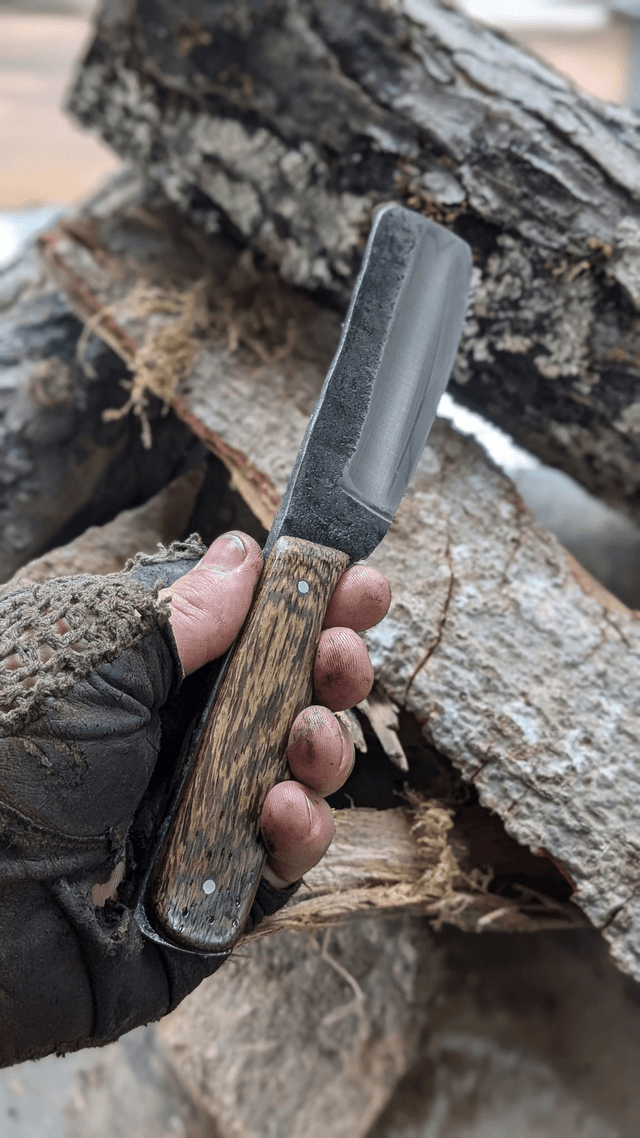 Le couteau en Acacia